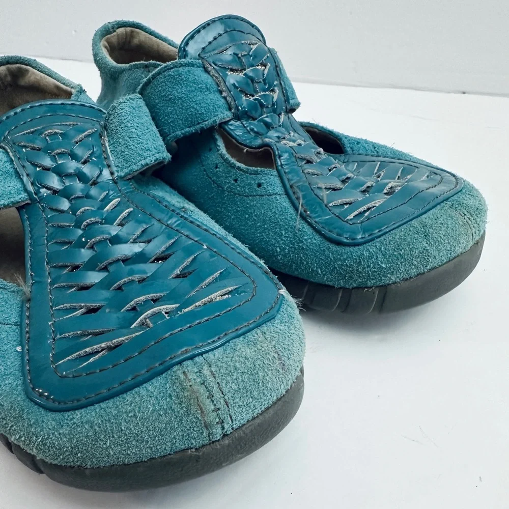 Livie &Luca‎ girls size 11 Mary Jane’s turquoise blue green suede